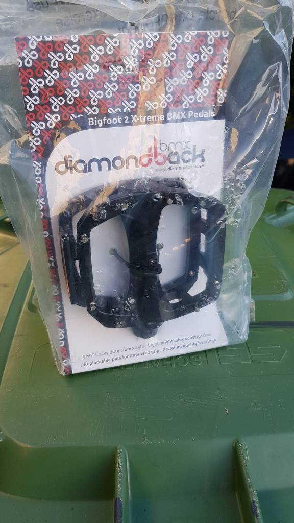 diamondback bigfoot pedals